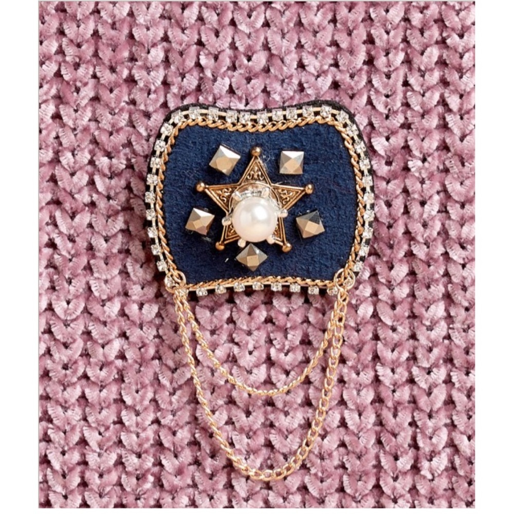 25.% off 3-pack brooch